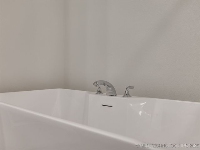 13406 E 124th Street North, Collinsville, OK 74021