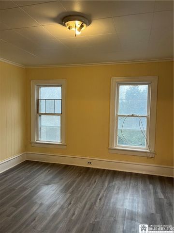 16 Bowen Street, Jamestown, NY 14701