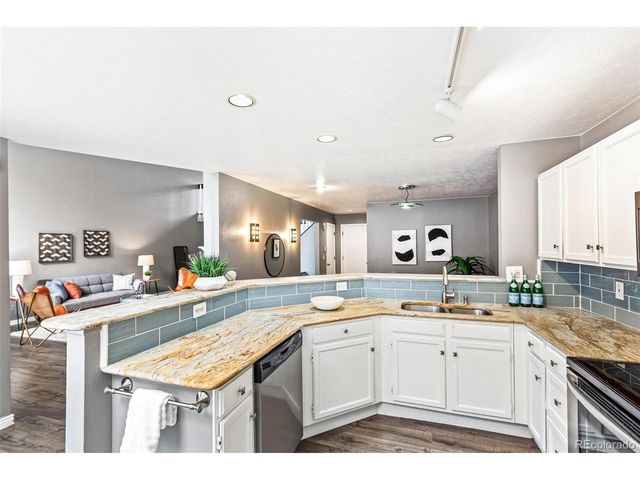8148 S Humboldt Cir, Centennial, CO 80122