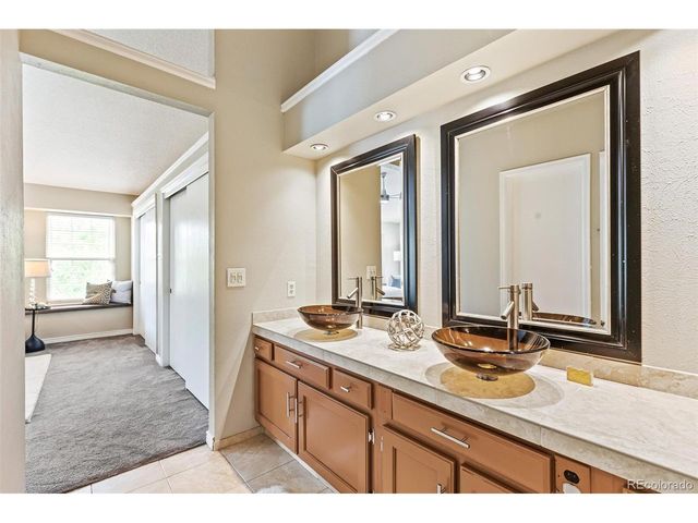 8148 S Humboldt Cir, Centennial, CO 80122