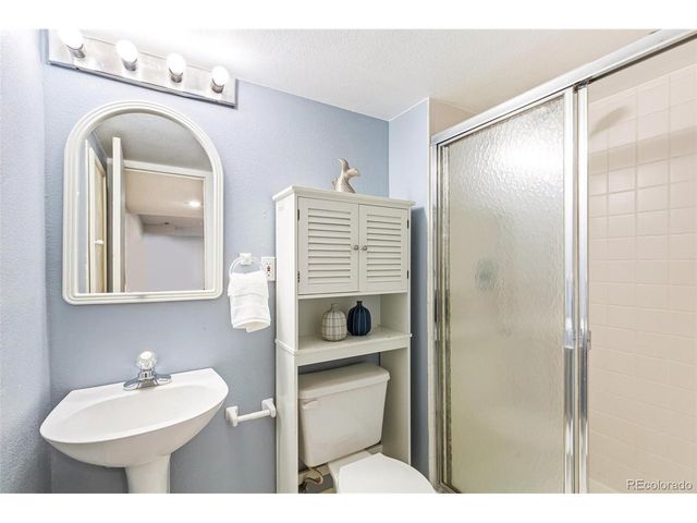 8148 S Humboldt Cir, Centennial, CO 80122