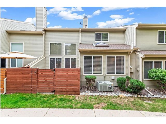 8148 S Humboldt Cir, Centennial, CO 80122