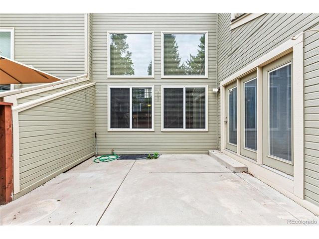 8148 S Humboldt Cir, Centennial, CO 80122