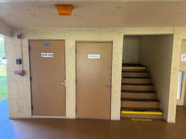 100 Village Green Circle 312, Palm Springs, FL 33461