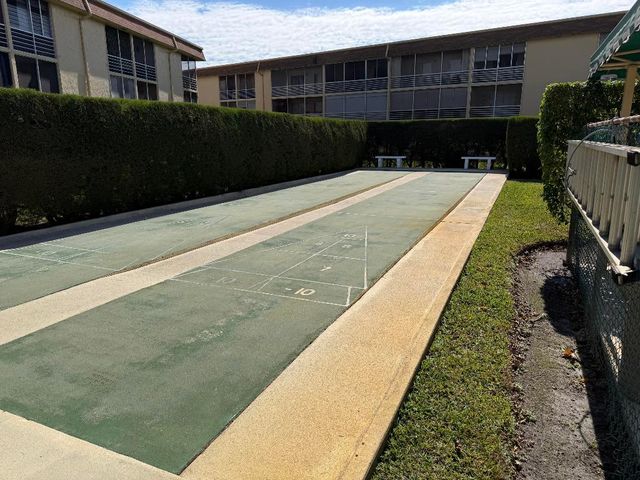 100 Village Green Circle 312, Palm Springs, FL 33461