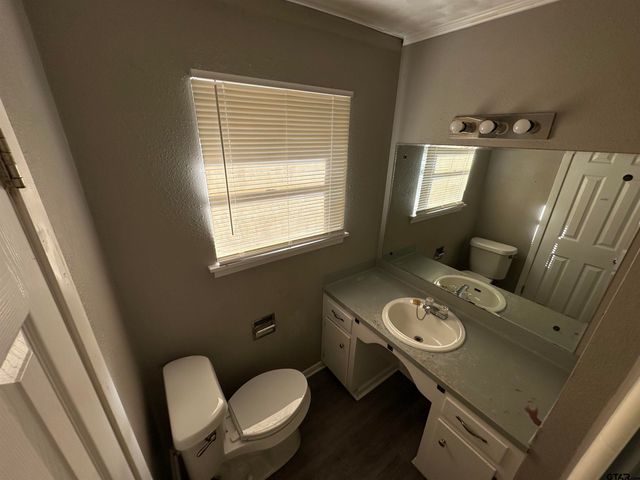 2917 Fleetwood Dr, Tyler, TX 75701