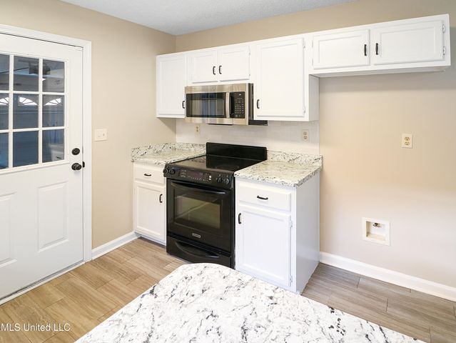 7602 Davis Parkway, Southaven, MS 38671