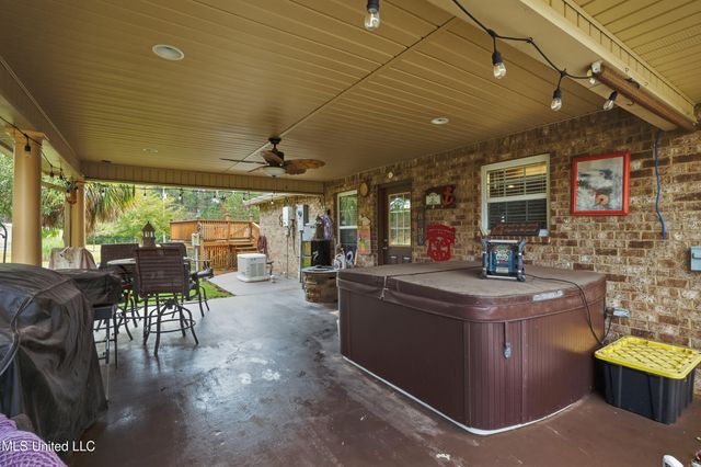 13206 Ridgeland Road, Vancleave, MS 39565