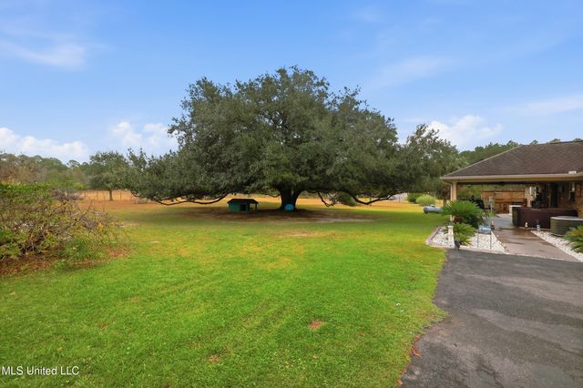 13206 Ridgeland Road, Vancleave, MS 39565