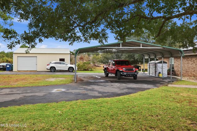 13206 Ridgeland Road, Vancleave, MS 39565