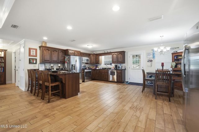 13206 Ridgeland Road, Vancleave, MS 39565