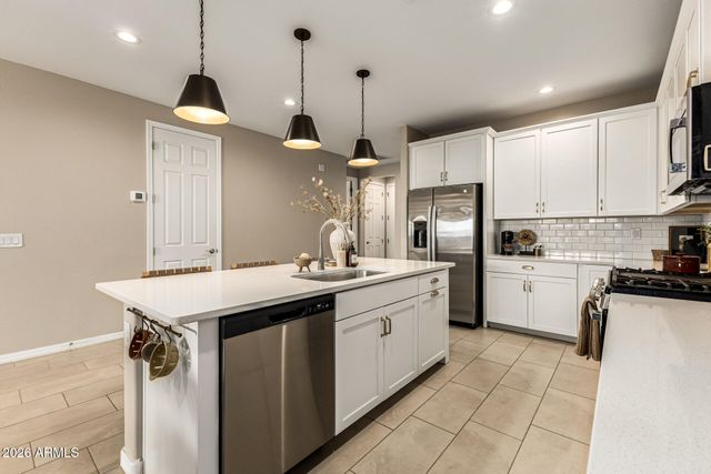 18599 W EL CORTEZ Place, Surprise, AZ 85387