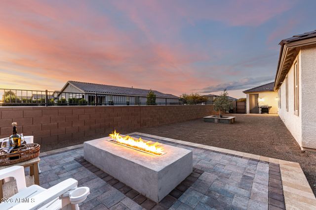 18599 W EL CORTEZ Place, Surprise, AZ 85387