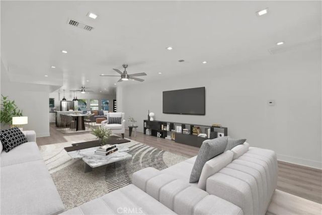 6051 Teesdale Avenue, Valley Glen, CA 91606