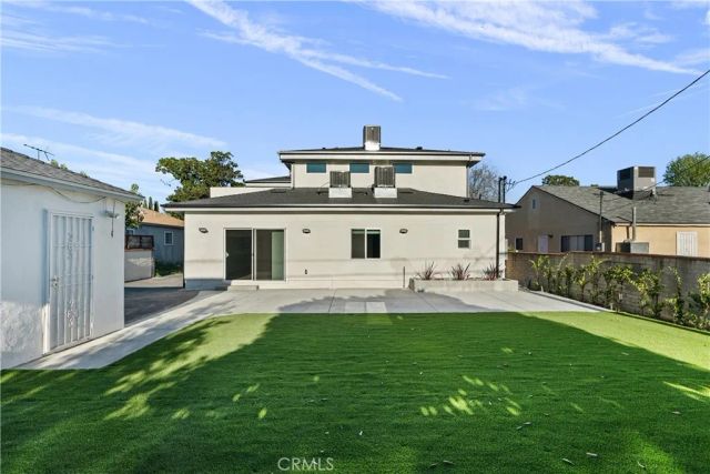 6051 Teesdale Avenue, Valley Glen, CA 91606