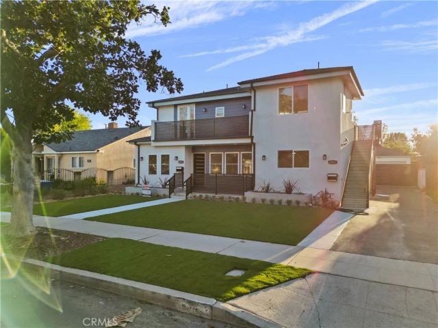 6051 Teesdale Avenue, Valley Glen, CA 91606