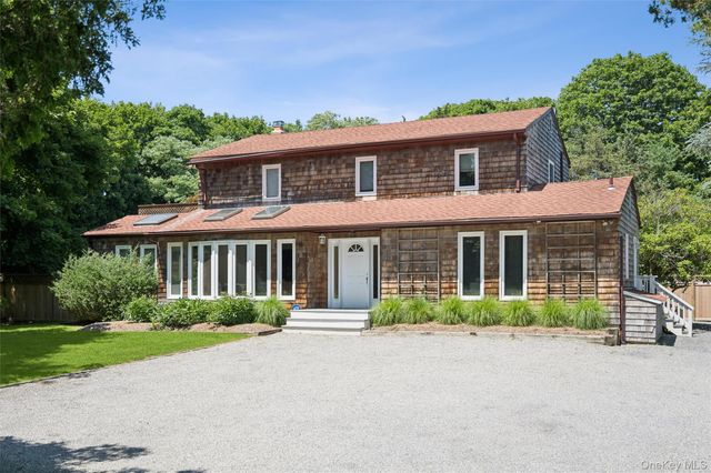 13 Buttercup Lane, Westhampton, NY 11977