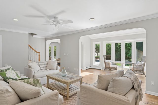 13 Buttercup Lane, Westhampton, NY 11977