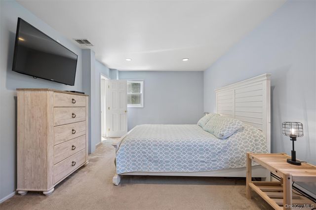 13 Buttercup Lane, Westhampton, NY 11977