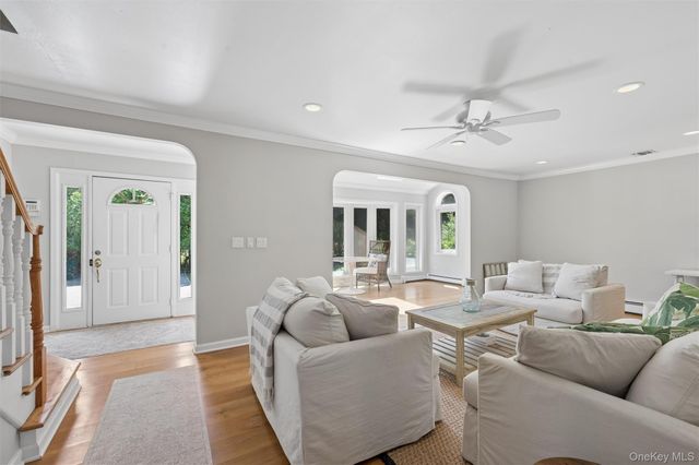 13 Buttercup Lane, Westhampton, NY 11977