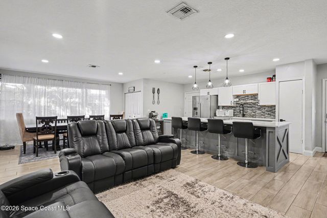 809 Espanola Way, Melbourne, FL 32901