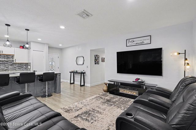 809 Espanola Way, Melbourne, FL 32901