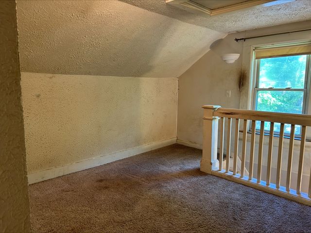 740 E 9th Street, Davenport, IA 52803