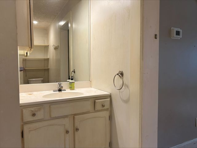 740 E 9th Street, Davenport, IA 52803