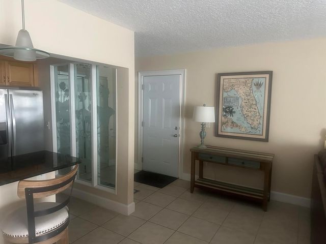 715 20th Street 104, Vero Beach, FL 32960