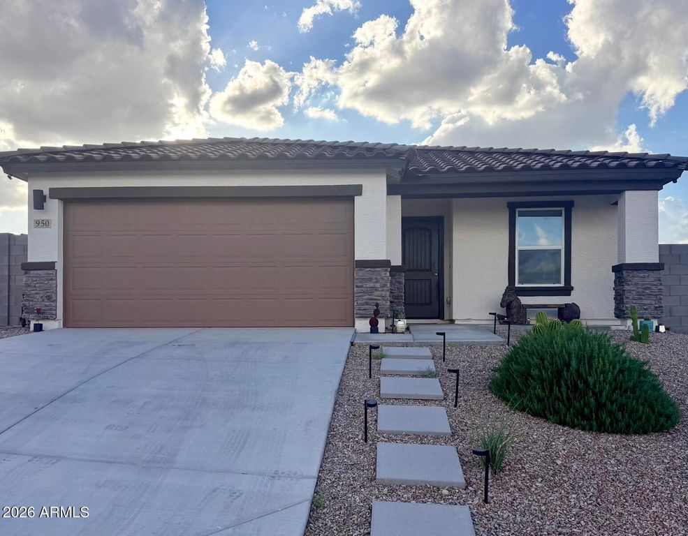 950 LOGAN Way, Wickenburg, AZ 85390 — exterior