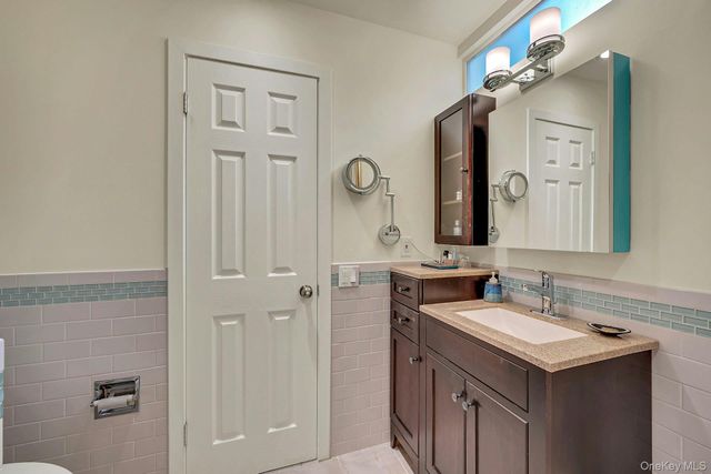 21 Top Of The Ridge A7, Mamaroneck, NY 10543