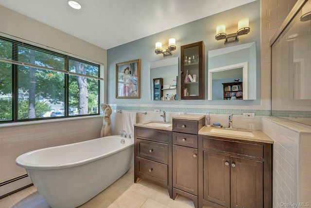 21 Top Of The Ridge A7, Mamaroneck, NY 10543