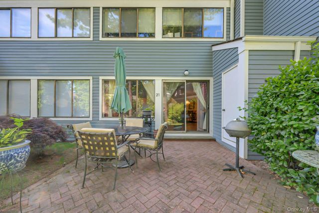21 Top Of The Ridge A7, Mamaroneck, NY 10543
