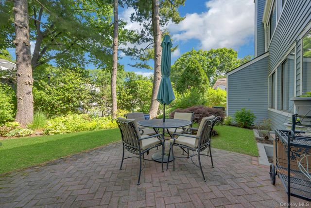 21 Top Of The Ridge A7, Mamaroneck, NY 10543