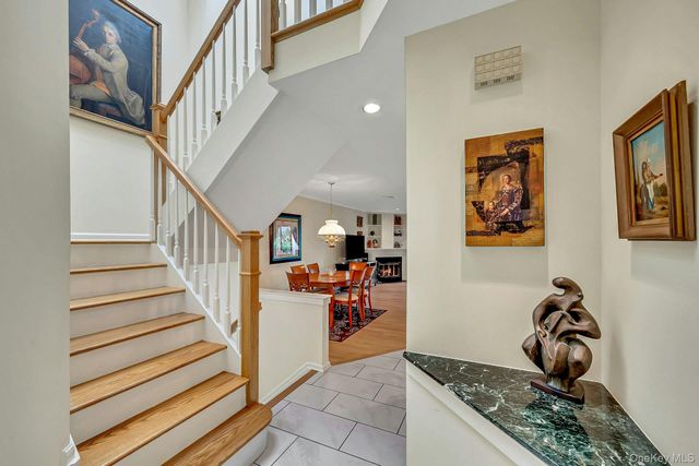 21 Top Of The Ridge A7, Mamaroneck, NY 10543