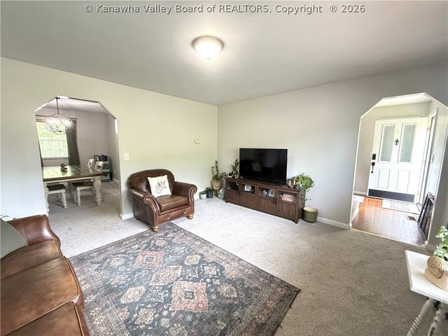 18 Monterey Lane, Cross Lanes, WV 25313