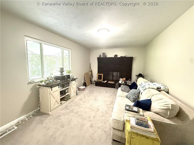 18 Monterey Lane, Cross Lanes, WV 25313