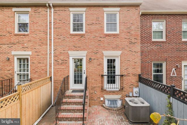 441 OLD TOWN CT, Alexandria, VA 22314