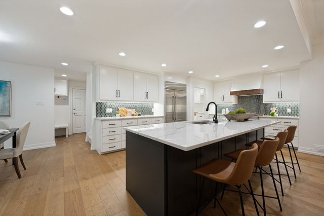17819 Lost View Road, Dallas, TX 75252