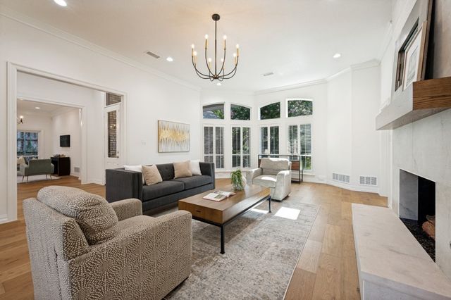 17819 Lost View Road, Dallas, TX 75252