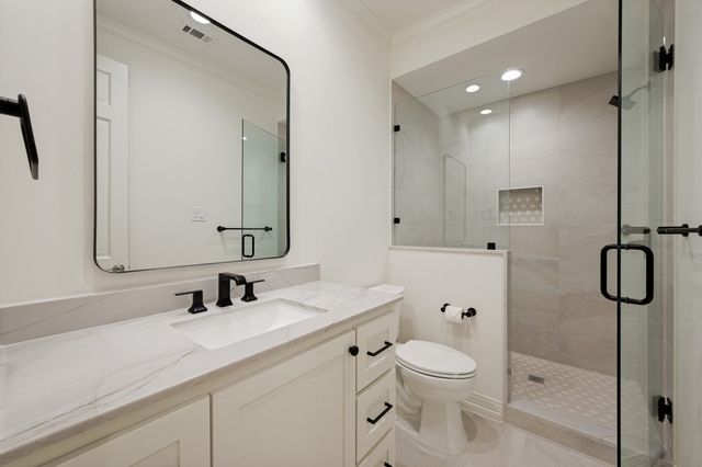17819 Lost View Road, Dallas, TX 75252