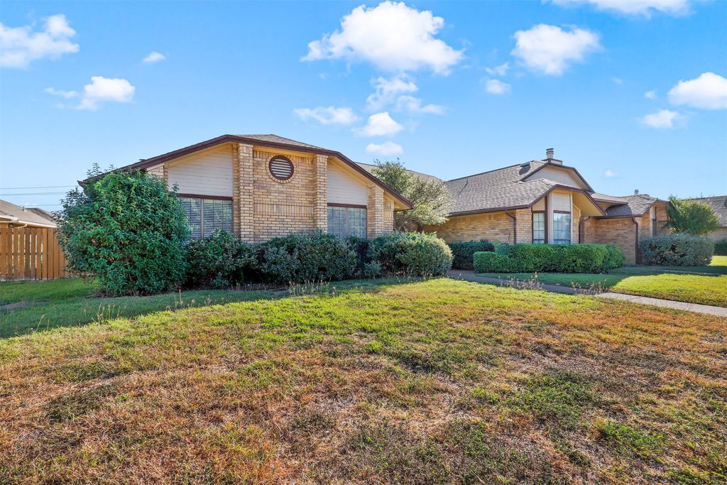 4043 Saint Christopher Lane, Dallas, TX 75287