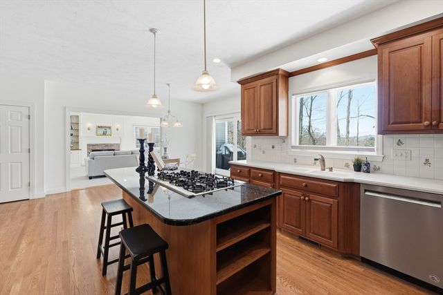 38 Keyes House Rd, Shrewsbury, MA 01545