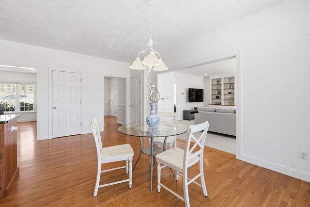 38 Keyes House Rd, Shrewsbury, MA 01545