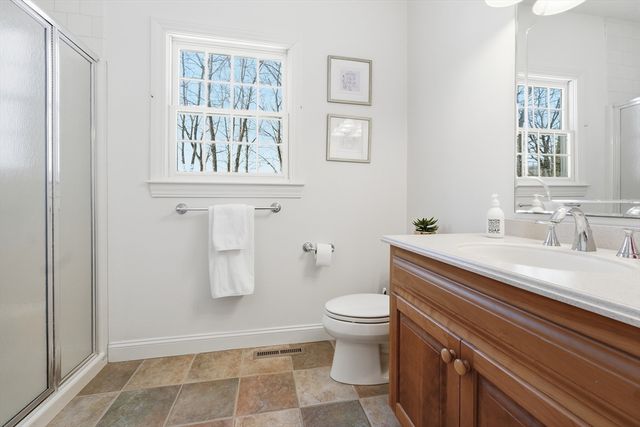 38 Keyes House Rd, Shrewsbury, MA 01545