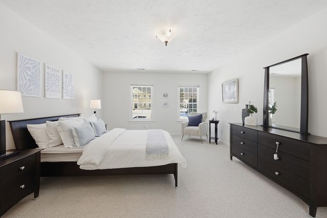 38 Keyes House Rd, Shrewsbury, MA 01545