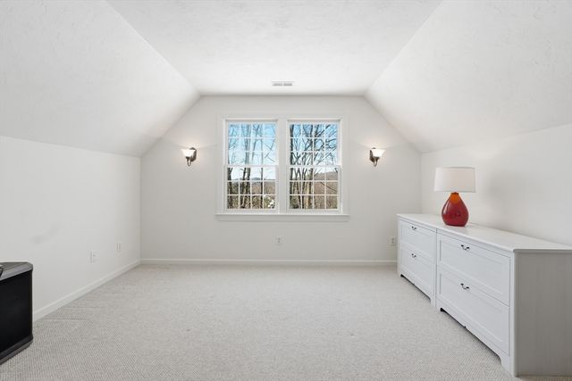 38 Keyes House Rd, Shrewsbury, MA 01545