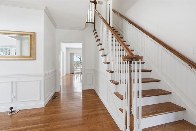 38 Keyes House Rd, Shrewsbury, MA 01545