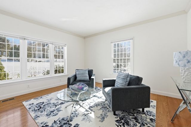 38 Keyes House Rd, Shrewsbury, MA 01545