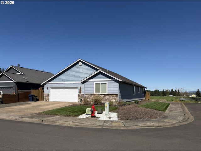 326 AUBURN Ln, Creswell, OR 97426